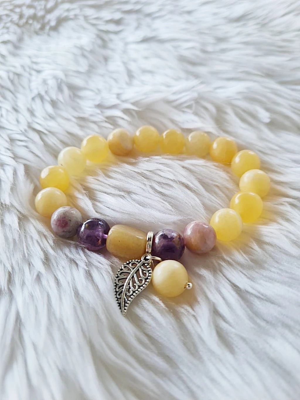 (002) กำไลหินประจำวันเกิด (วันจันทร์) กำไลหินแท้ ขนาด 10 มิล เสริมทุกด้าน (ขนาดข้อมือระบุทางแชทได้เลยค่ะ)