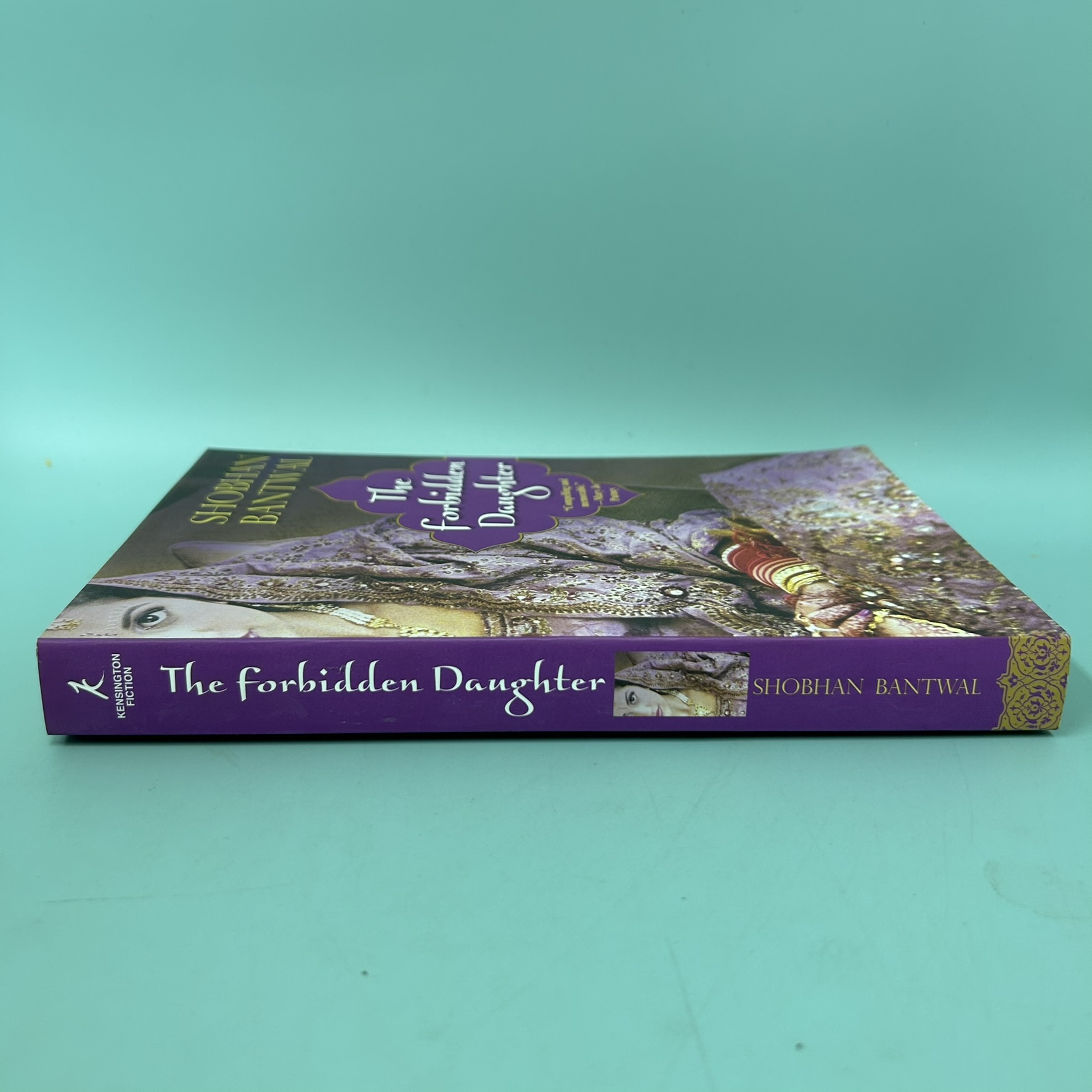 The Forbidden Daughter / Pre-Owned / Shobhan Bantwal / Fictions