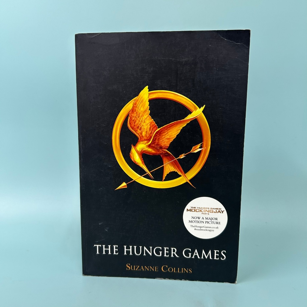 The Hunger Games / Pre Owned/ Suzanne Collins / Literature (English)