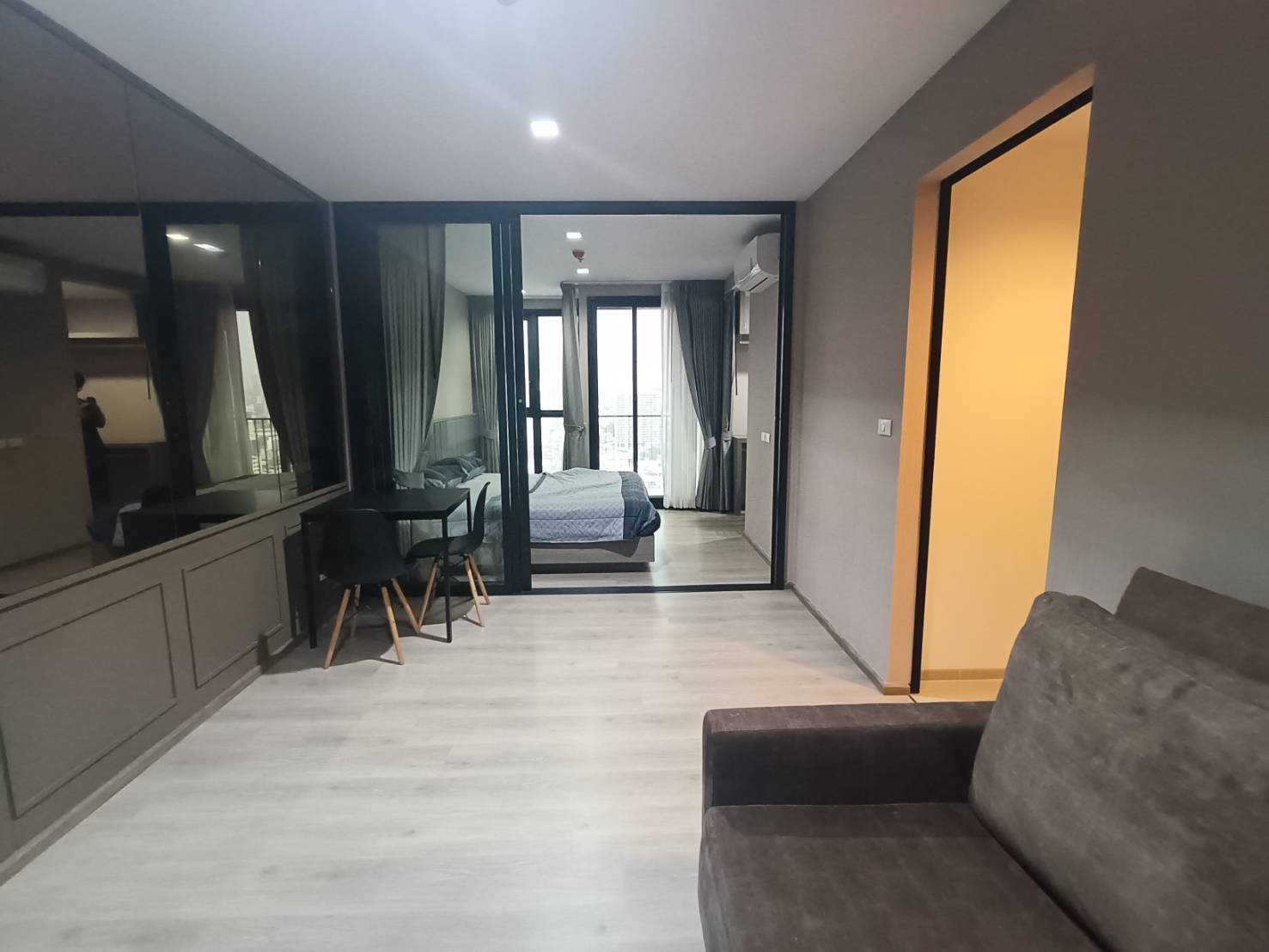 ให้เช่า คอนโด : เดอะ ไลน์ พหลโยธิน อาคาร B ประเภท : 1 ห้องนอน 1ห้องน้ำ พื้นที่ :41 ตรม.