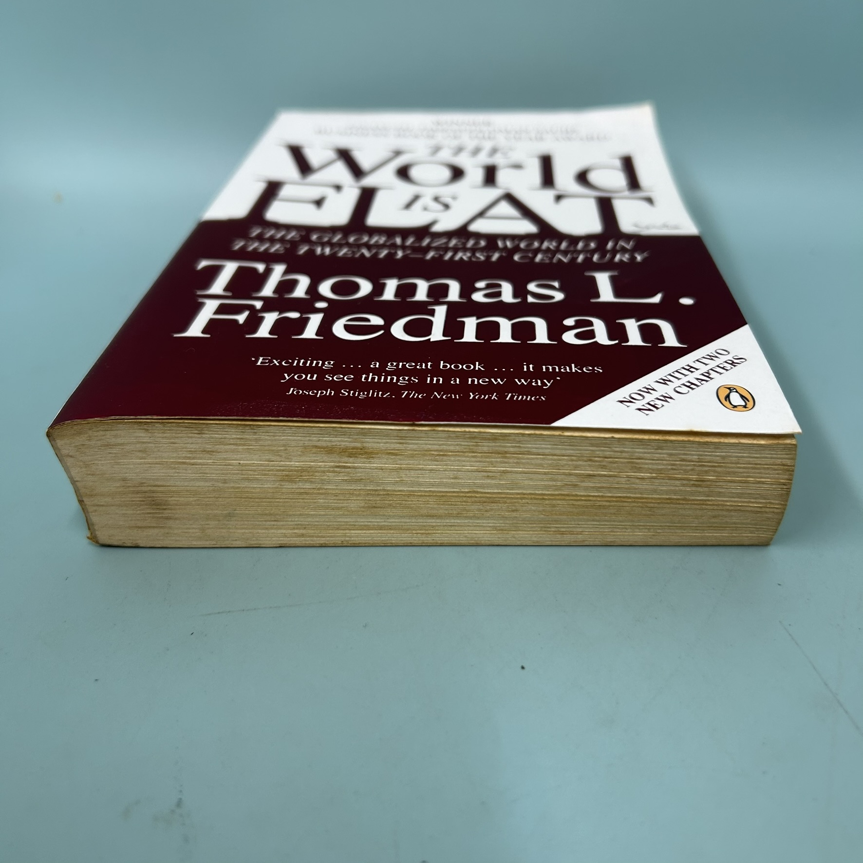 The World Is Flat: The Globalized World in the Twenty-first Century / Pre-Owned / Thomas L. Friedman / Non-Fiction