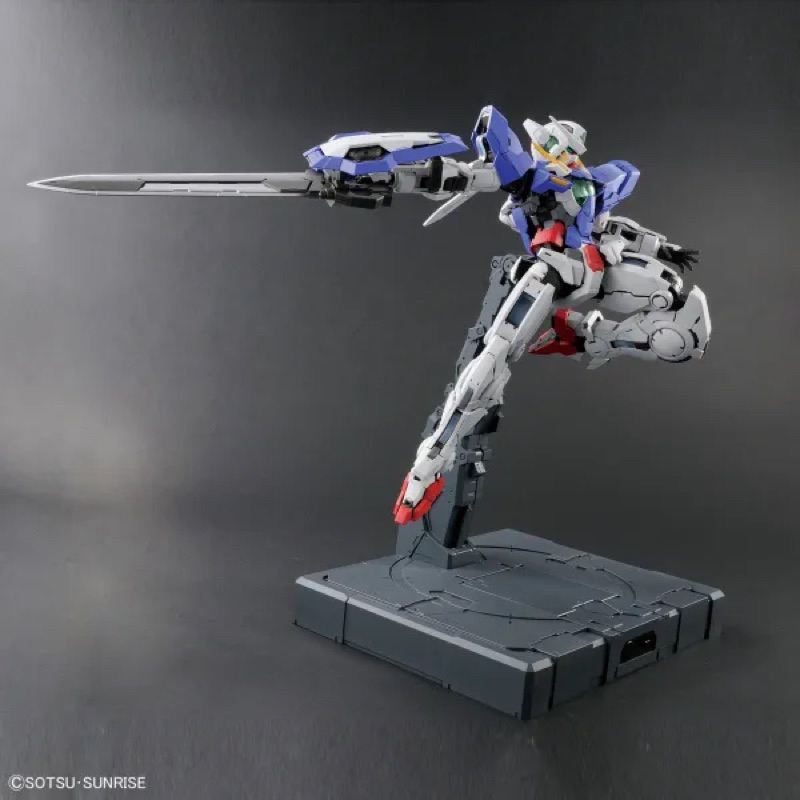 PG BANDAI Gundam Exia Celestial Being Mobile Suit GN-001