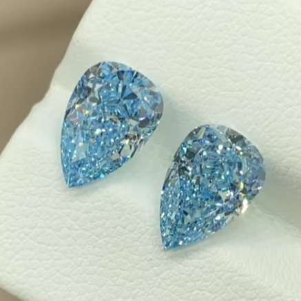 เพชรสีน้ำเงินทรงลูกแพร์หยดน้ำ Pear Cut Blue Diamond