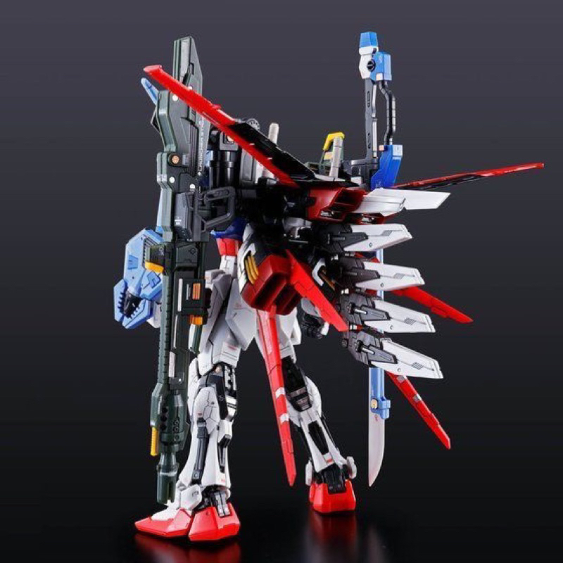 RG PREMIUM BANDAI GAT-X105+AQM/E-YMI Perfect Strike Gundam