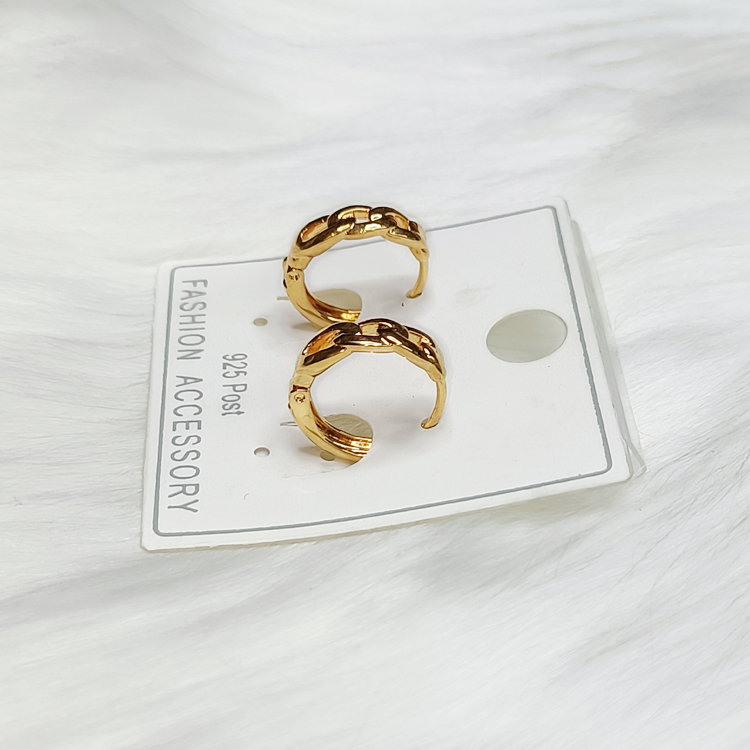 ต่างหูห่วงเล็กสีทอง แต่งลวดลาย - aimhairpin จำหน่ายกิ๊บติดผมเกาหลีแท้ และเครื่องประดับ ยางรัดผม คาดผมแฟชั่น สร้อยคอ ต่างหู