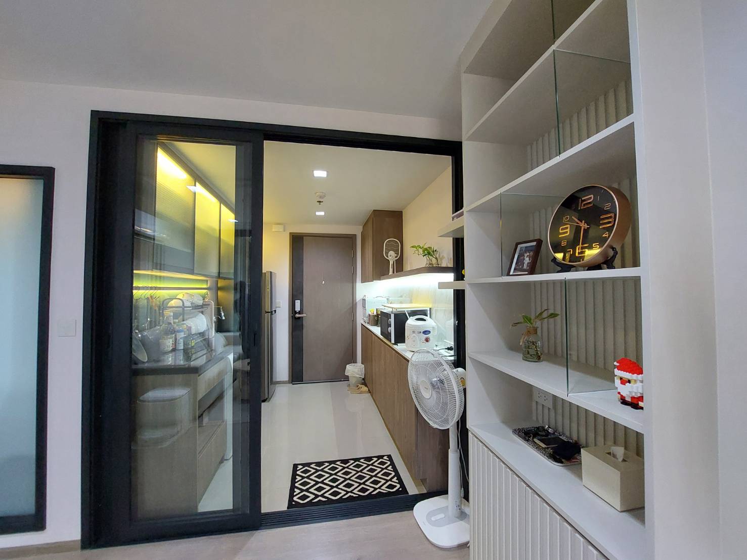 ขาย (For Sale) คอนโด : เดอะ ไลน์ พหลโยธิน อาคาร B (The Line Phahonyothin Park B) ประเภท : 2 ห้องนอน 2 ห้องน้ำ พื้นที่ : 65.27 ตรม.