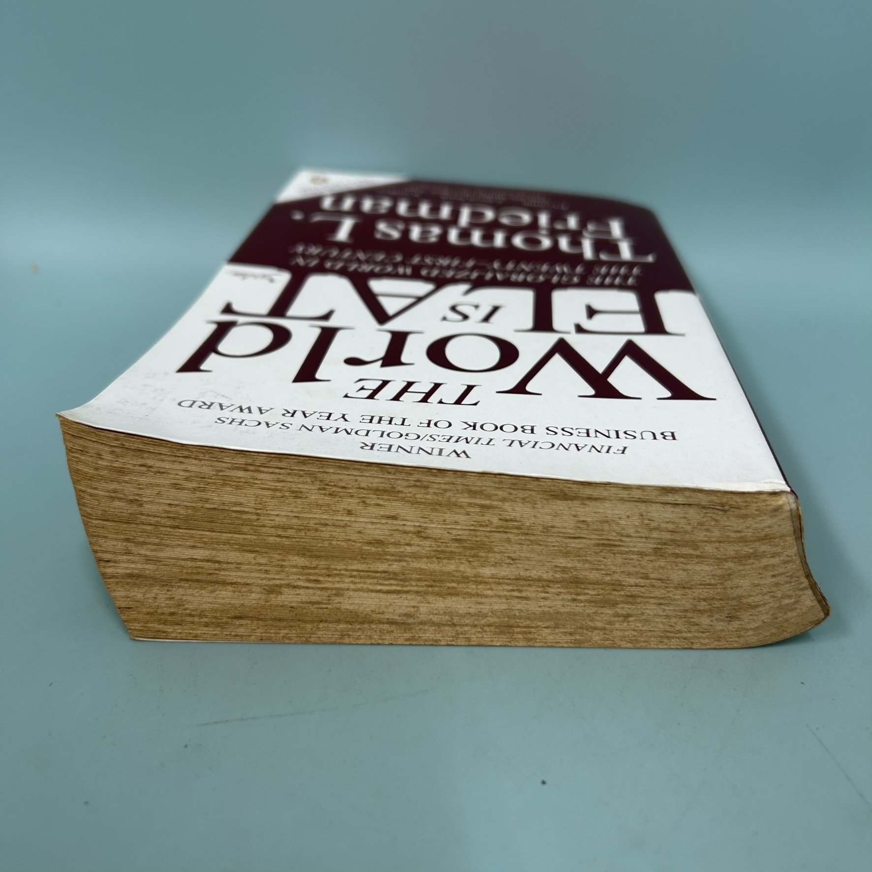 The World Is Flat: The Globalized World in the Twenty-first Century / Pre-Owned / Thomas L. Friedman / Non-Fiction