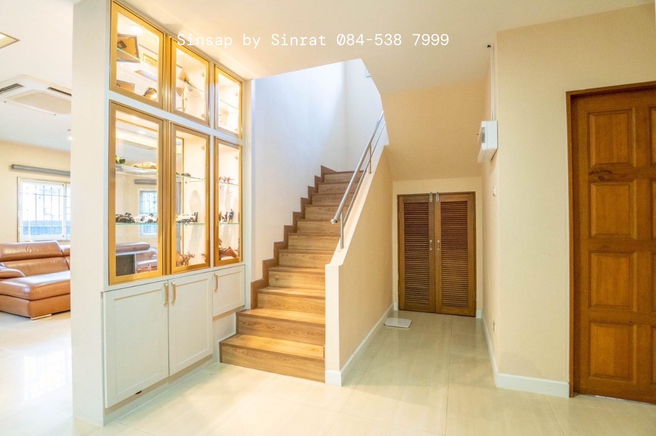 ขายบ้านเดี่ยว 2 ชั้น หมู่บ้านนารีสา ซอย.เสรีไทย 29 เนื้อที่ 56 ตารางวา