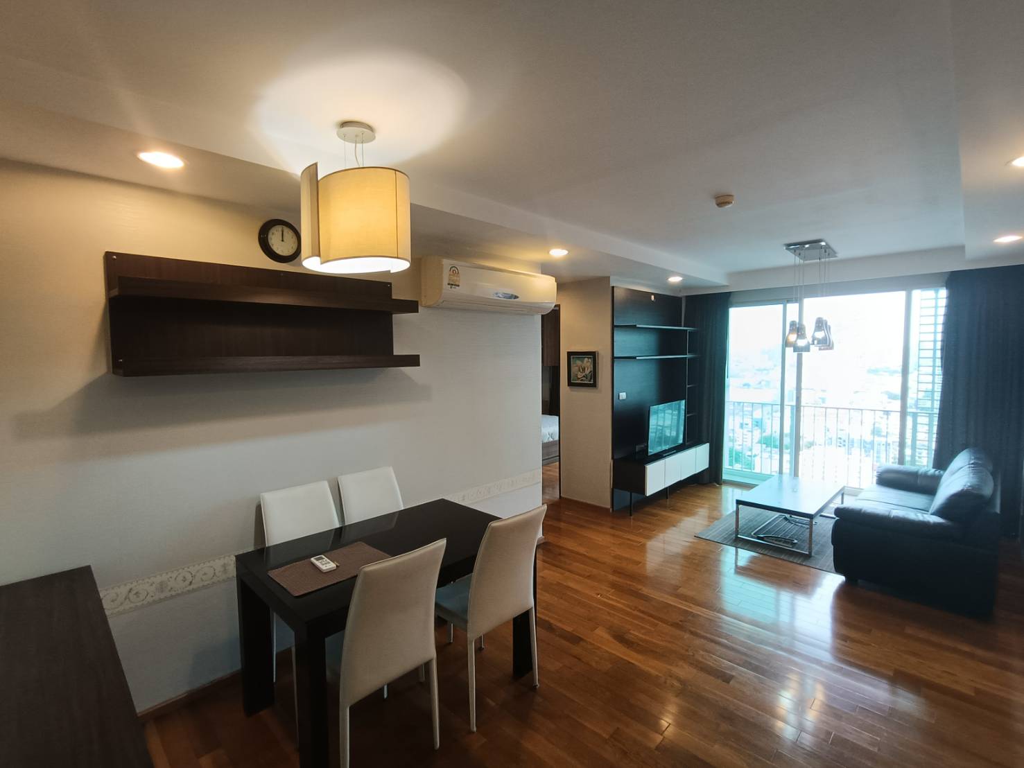 ให้เช่า (For Rent) คอนโด : เดอะ ไลน์ พหลโยธิน อาคาร A (Abstracts)ประเภท : 2 ห้องนอน 1ห้องน้ำ พื้นที่ :57 ตรม.