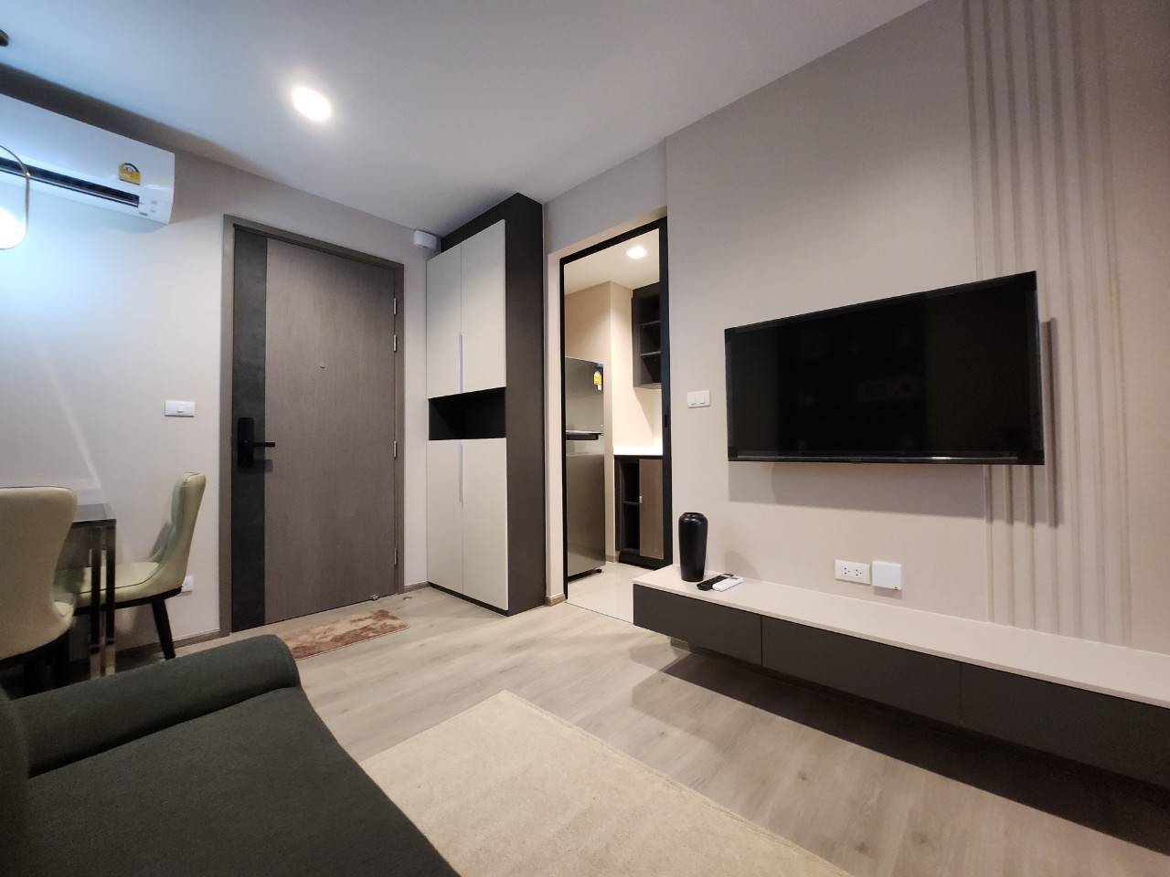 ขายพร้อมผู้เช่า (For Sale) คอนโด : เดอะ ไลน์ พหลโยธิน อาคาร B (The Line Phahonyothin Park B) ประเภท : 1 ห้องนอน 1 ห้องน้ำ พื้นที่ : 37 ตรม.