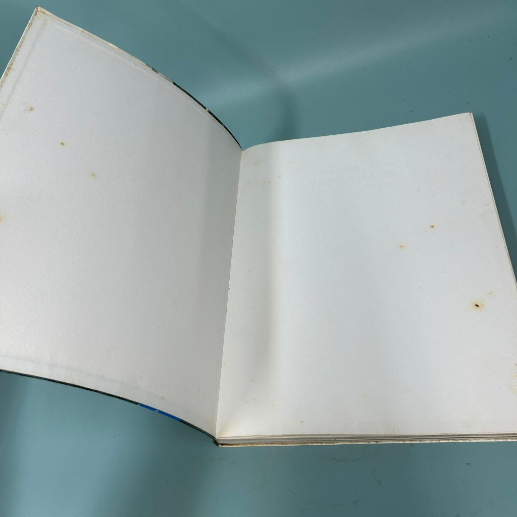 Versailles: Complete Guide by Simone Hoog (Pre Owned) Non Fiction History