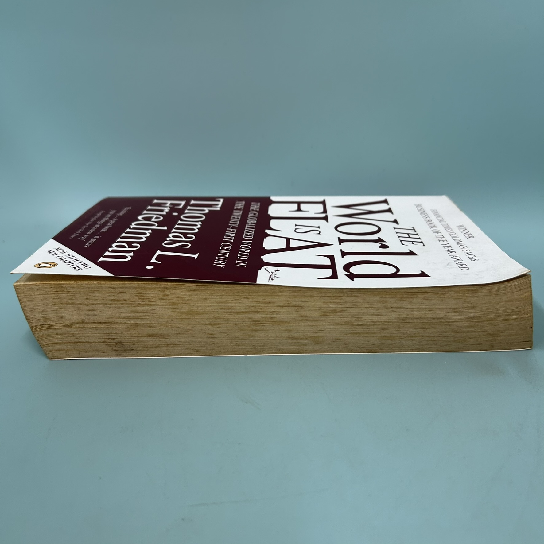 The World Is Flat: The Globalized World in the Twenty-first Century / Pre-Owned / Thomas L. Friedman / Non-Fiction