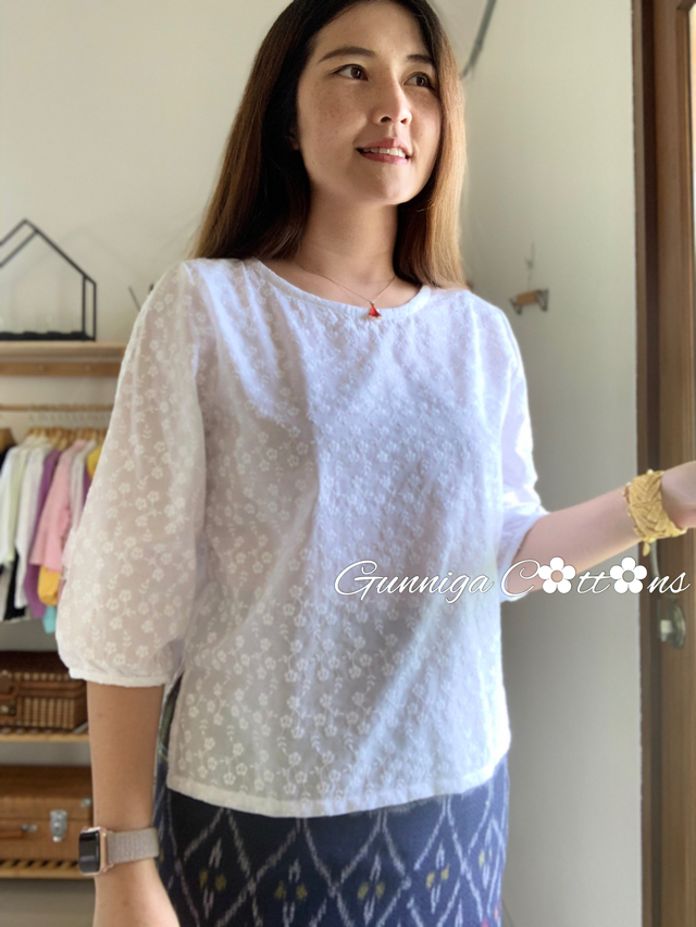 เสื้อการะเกด สีขาวWHF งานสวยตรงปก100% ตัดเย็บจากช่างฝีมือคนไทย สนับสนุนการจ้างงานในชุมชน ถ่ายรูปจากสินค้าจริงทุกตัว