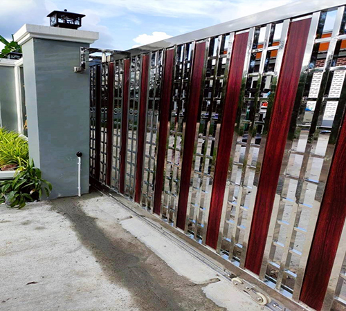 รับติดตั้งประตูรั้ว ประตูรีโมท ประตูม้วนรีโมท ครบวงจร จังหวัดปัตตานี