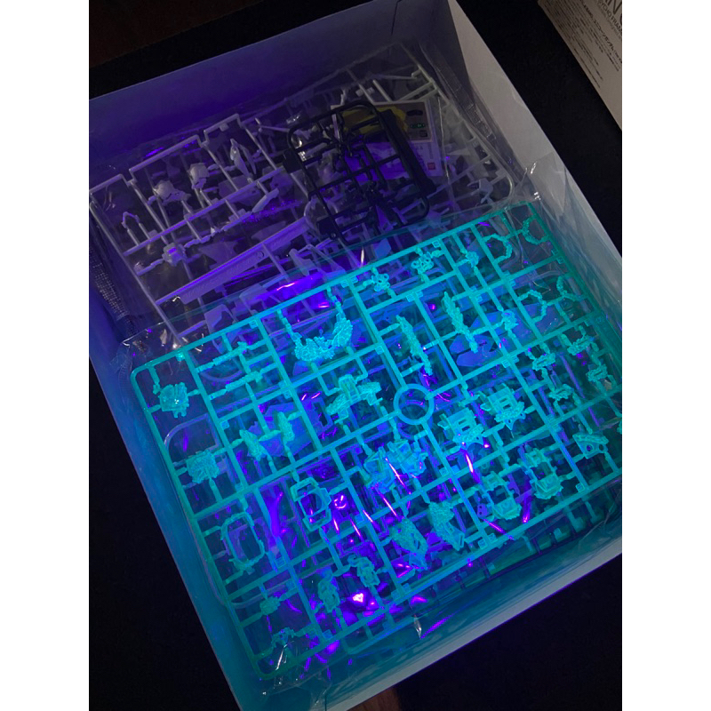 MG BANDAI Gundam Unicorn Luminous Crystal Body [The Gundam Base LIMITED]