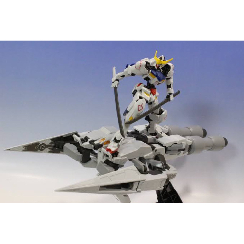 [PRE-ORDER] HG BANDAI Gundam Barbatos & Long Distance Transport Booster Kutan Type-III