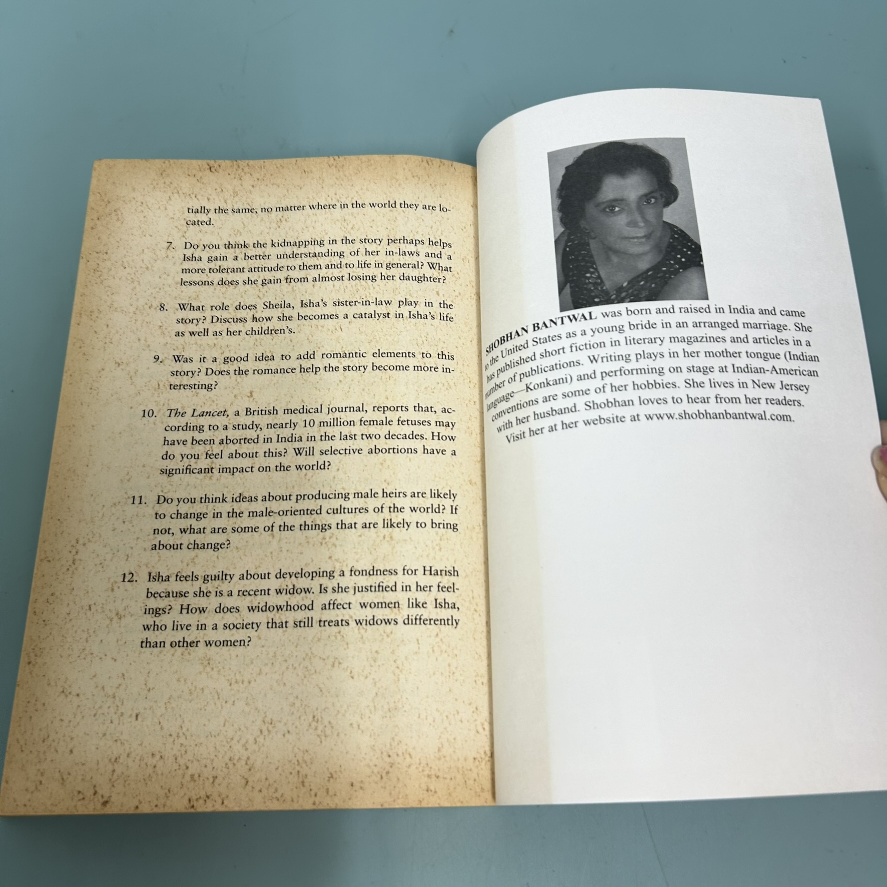 The Forbidden Daughter / Pre-Owned / Shobhan Bantwal / Fictions