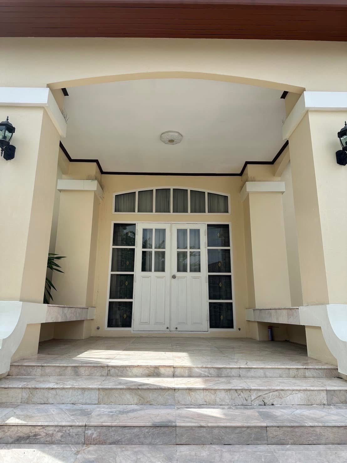 ขายบ้านเดี่ยว 2 ชั้น โครงการหมู่บ้านลดาวัลย์ ลากูน รังสิต บ้านหรูสวยสไตล์ยุโรป