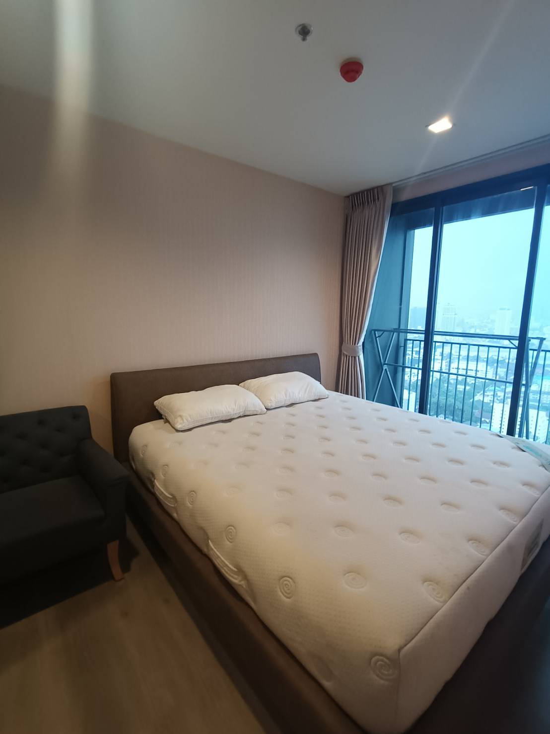 ให้เช่า (For Rent) คอนโด : เดอะ ไลน์ พหลโยธิน อาคาร B ประเภท : 1 ห้องนอน 1ห้องน้ำ พื้นที่ :38 ตรม.