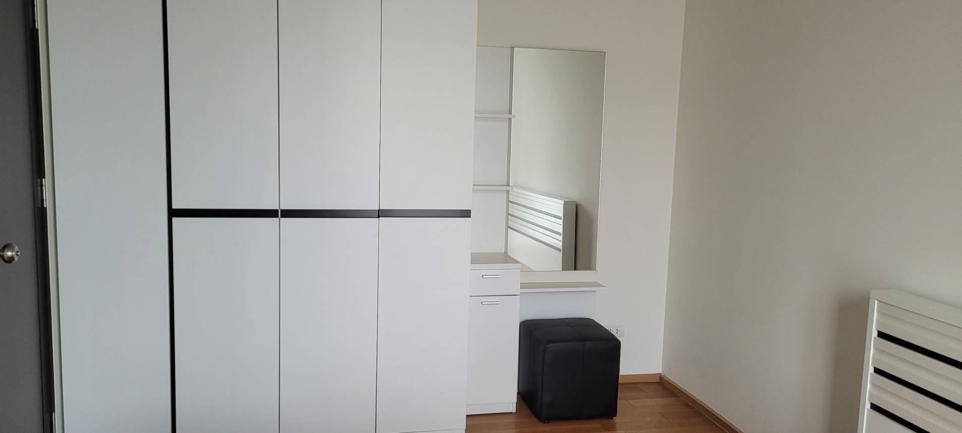 ขาย (For Sale) คอนโด : เดอะ ไลน์ พหลโยธิน อาคาร A (Abstracts) ประเภท : 1 ห้องนอน 1 ห้องน้ำ พื้นที่ : 45ตรม.