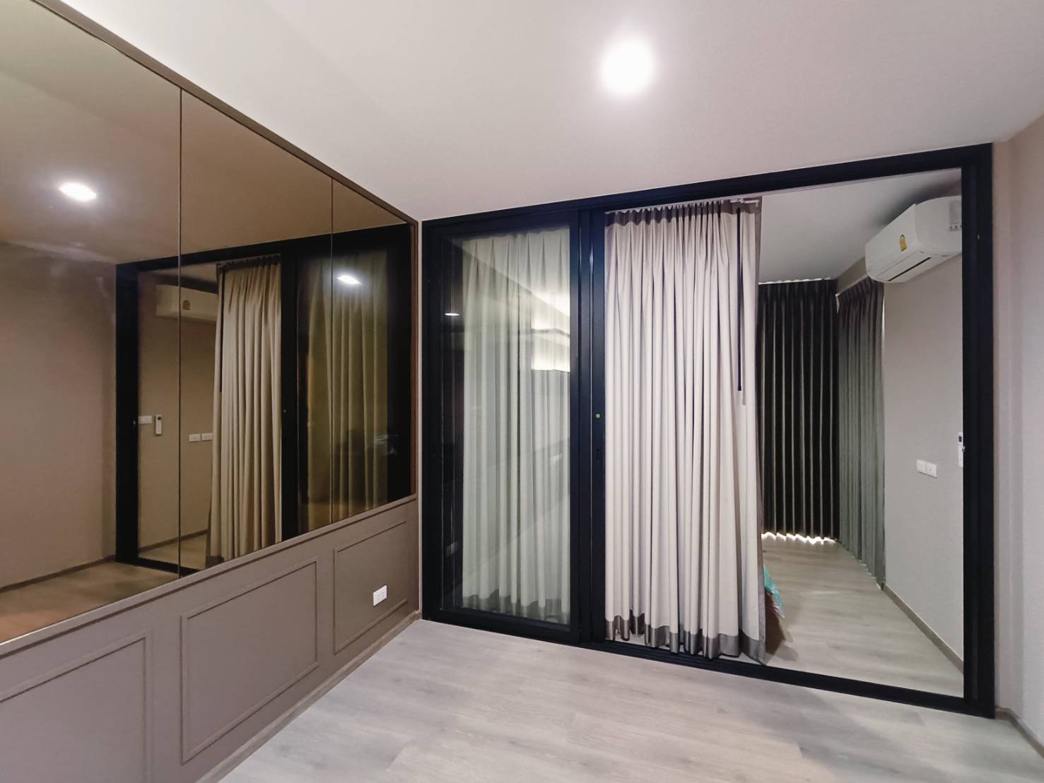 ขาย (For Sale) คอนโด : เดอะ ไลน์ พหลโยธิน อาคาร B (The Line Phahonyothin Park B) ประเภท : 1 ห้องนอน 1 ห้องน้ำ พื้นที่ : 40 ตรม.