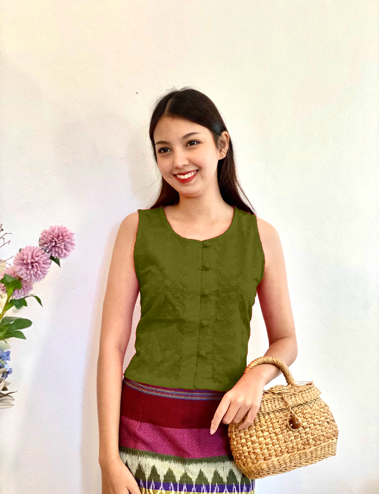 เสื้อบัวตอง สีเขียวหลากเฉด สีมัสตาร์ด และสีเหลือง