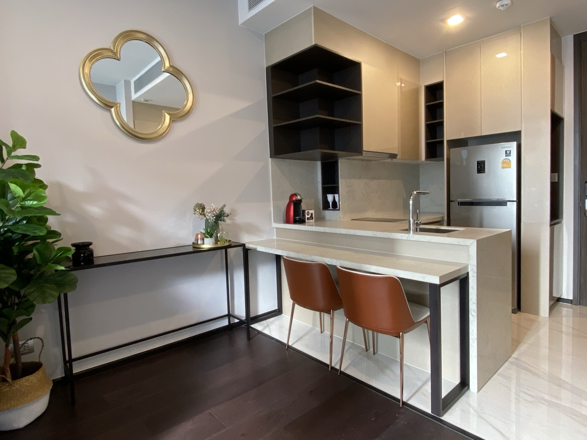 (Corner Room)For Rent | LAVIQ Sukhumvit 57 1 Bedrooms | 1 Bathrooms 45 sq.m. – Luxury Condo near BTS Thonglor