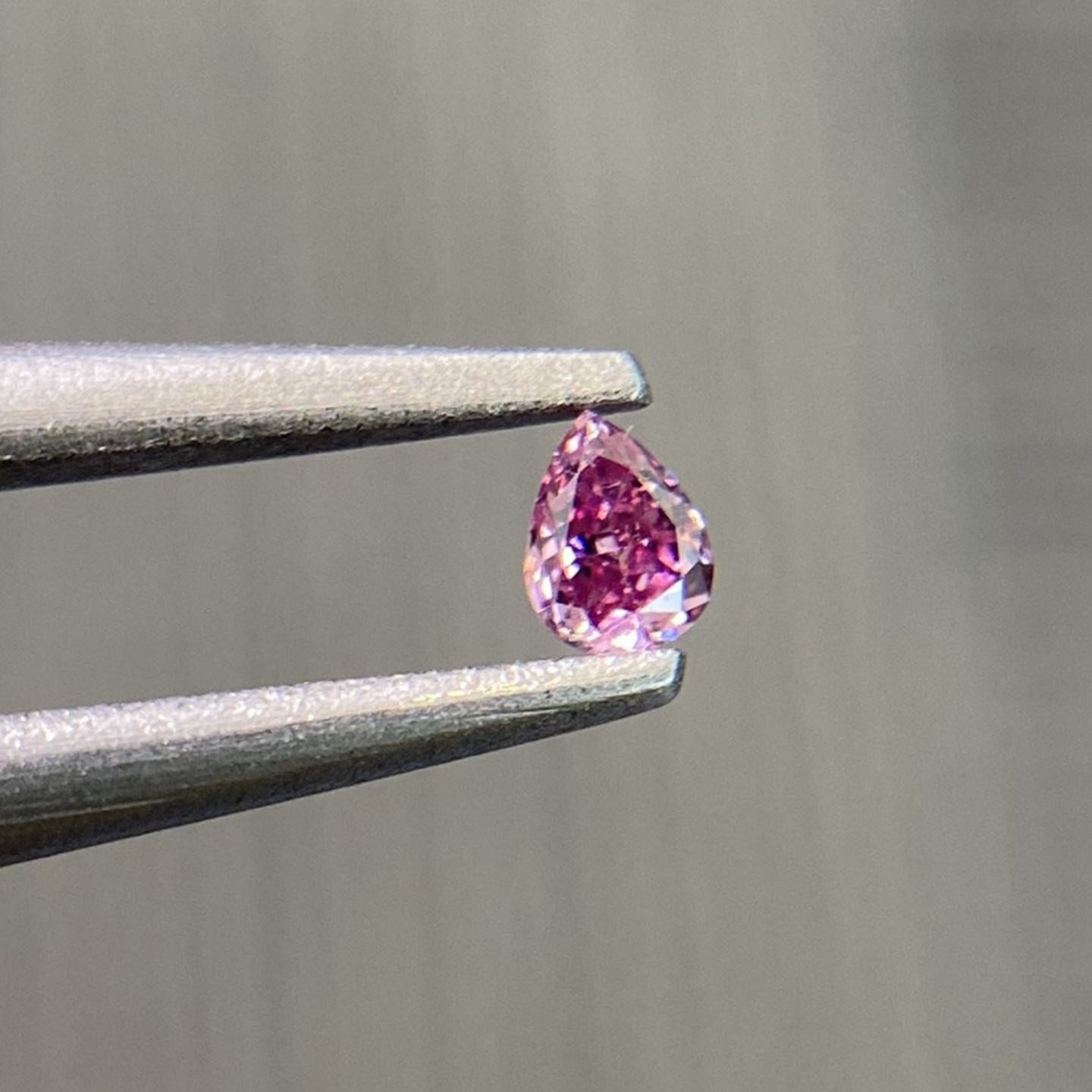 เพชรสีชมพูม่วงธรรมชาติแท้ 0.05 กะรัต ทรงลูกแพร์