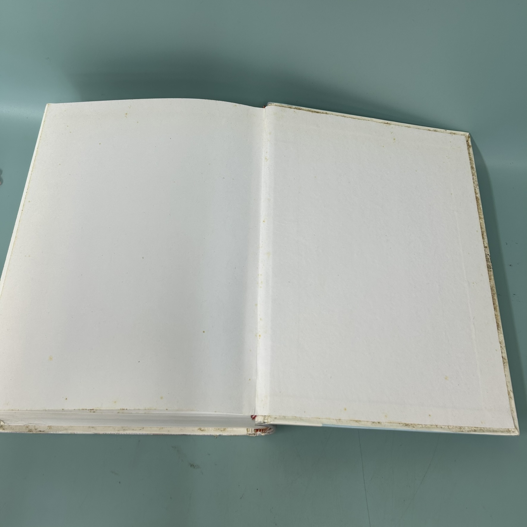 พจนานุกรมภาษาไทย ฉบับใหม่พร้อมคำอธิบายสองภาษา / มือสอง / เธียรชัย เอี่ยมวรเมธ / สนพ.รวมสาสน์ / พจนานุกรม