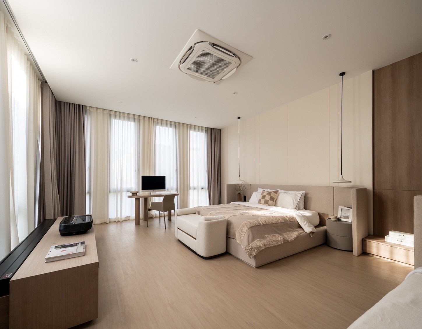 บ้านให้เช่า (House For Rent) : BUGAAN PATTANAKARN (บูก้าน พัฒนาการ) บ้านเดี่ยว 3 ชั้น สไตล์ Modern Luxury พร้อมสระว่ายน้ำส่วนตัวบนชั้น 2 •ประเภท : 5 ห้องนอน 7 ห้องน้ำ