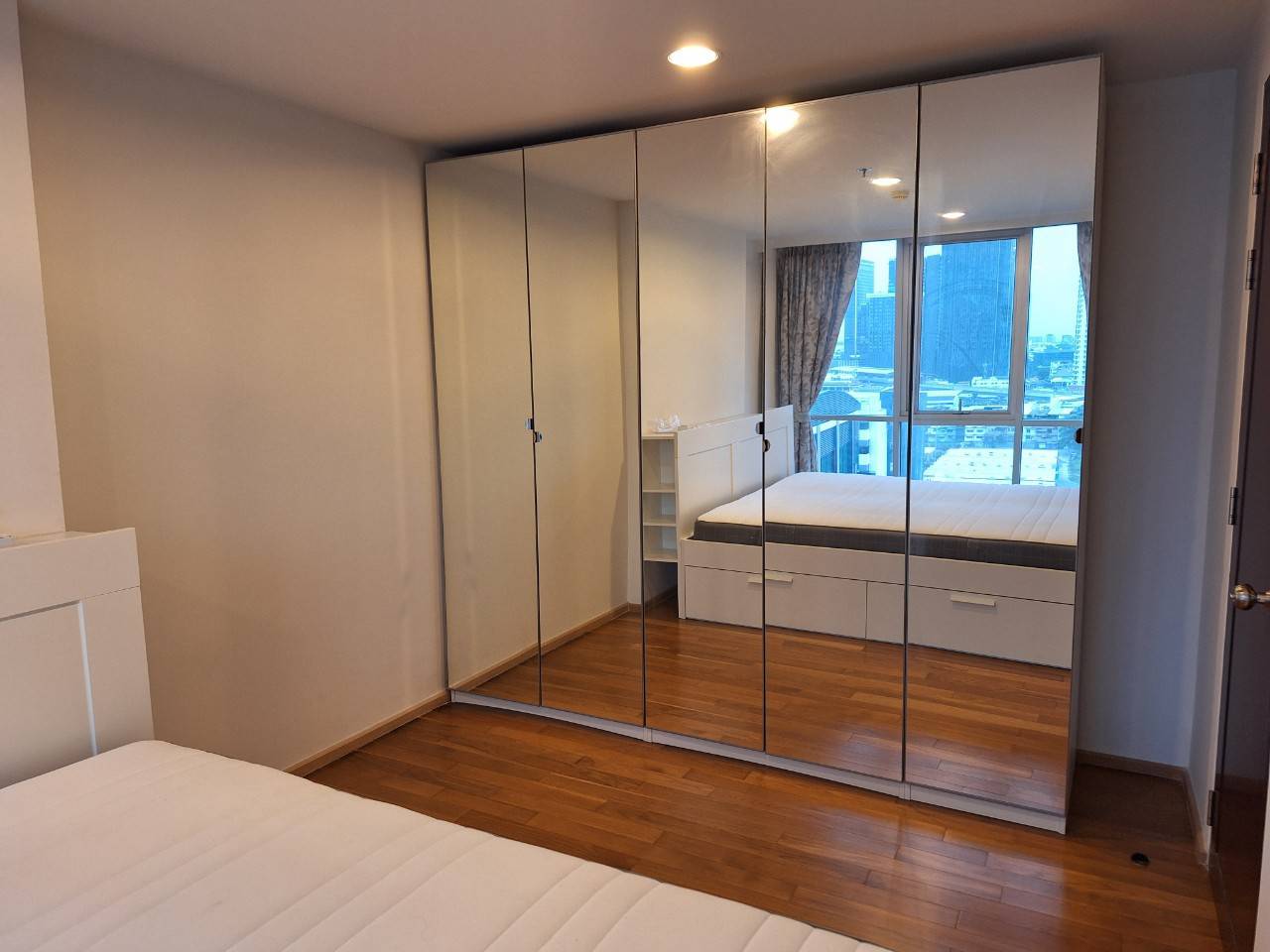 ขาย (For Sale) คอนโด : เดอะ ไลน์ พหลโยธิน อาคาร A (Abstracts) ประเภท : 1 ห้องนอน 1 ห้องน้ำ พื้นที่ : 44.85ตรม.