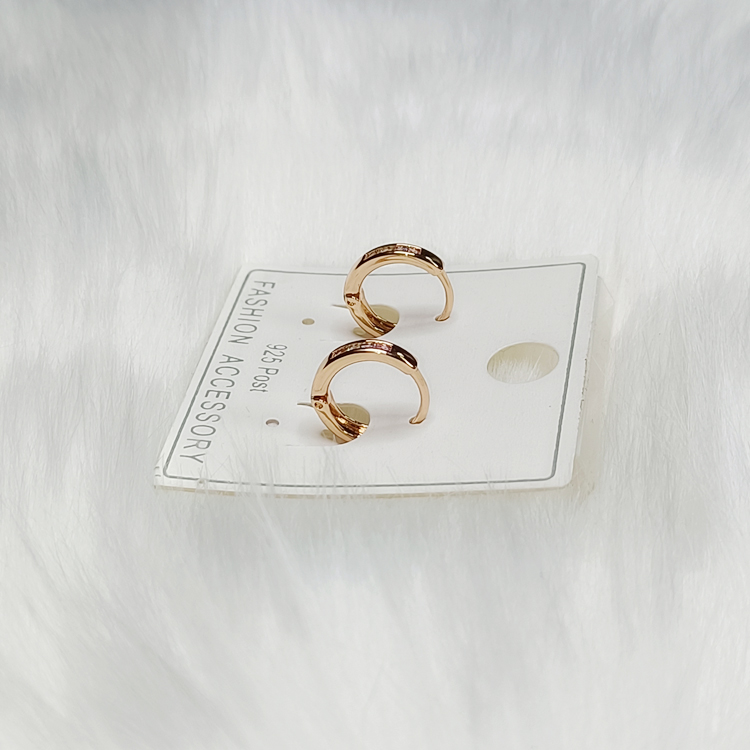 ต่างหูห่วง สีโรสโกลด์ ฝังเพชรหลากสี - aimhairpin จำหน่ายกิ๊บติดผมเกาหลีแท้ และเครื่องประดับ ยางรัดผม คาดผมแฟชั่น สร้อยคอ ต่างหู