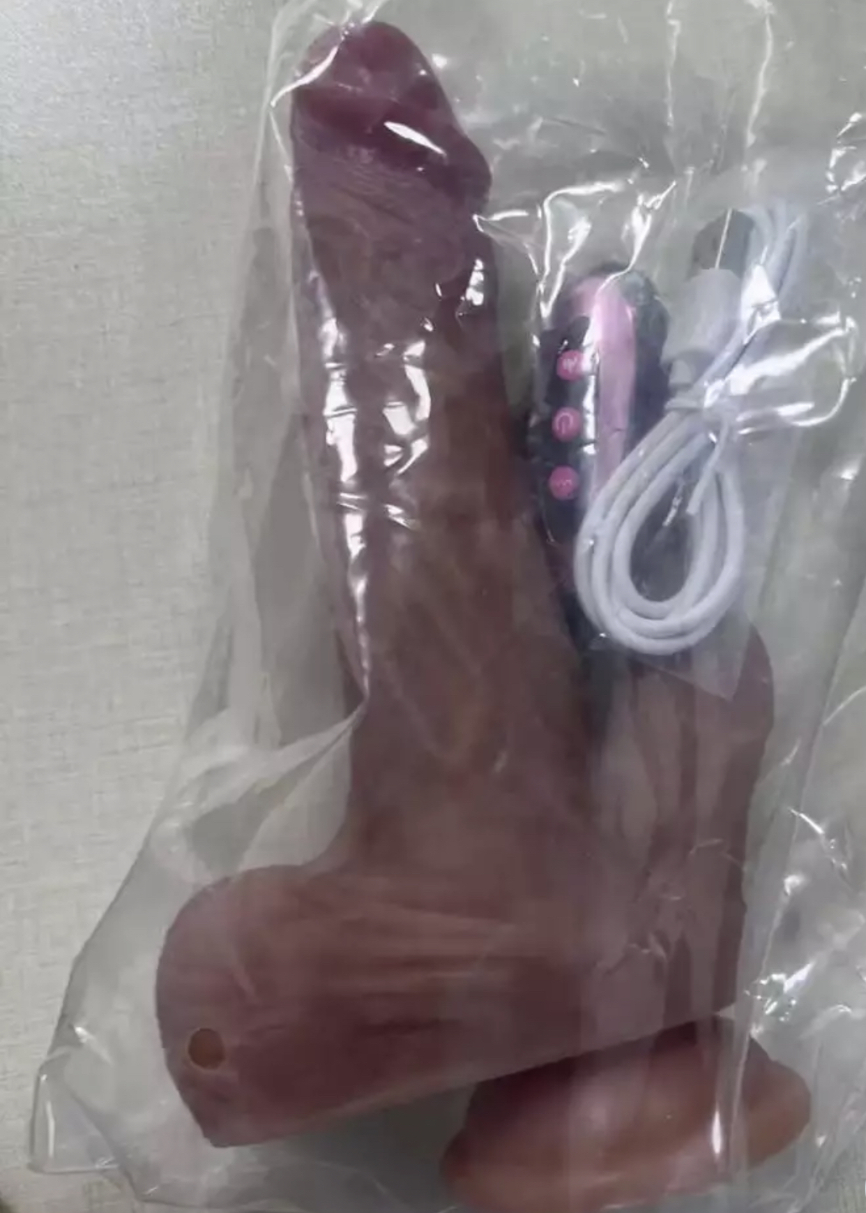 ดิลโด้เกรดPremium(มีลิ้น) ชักเข้าออก ชาร์ตแบตไร้สาย