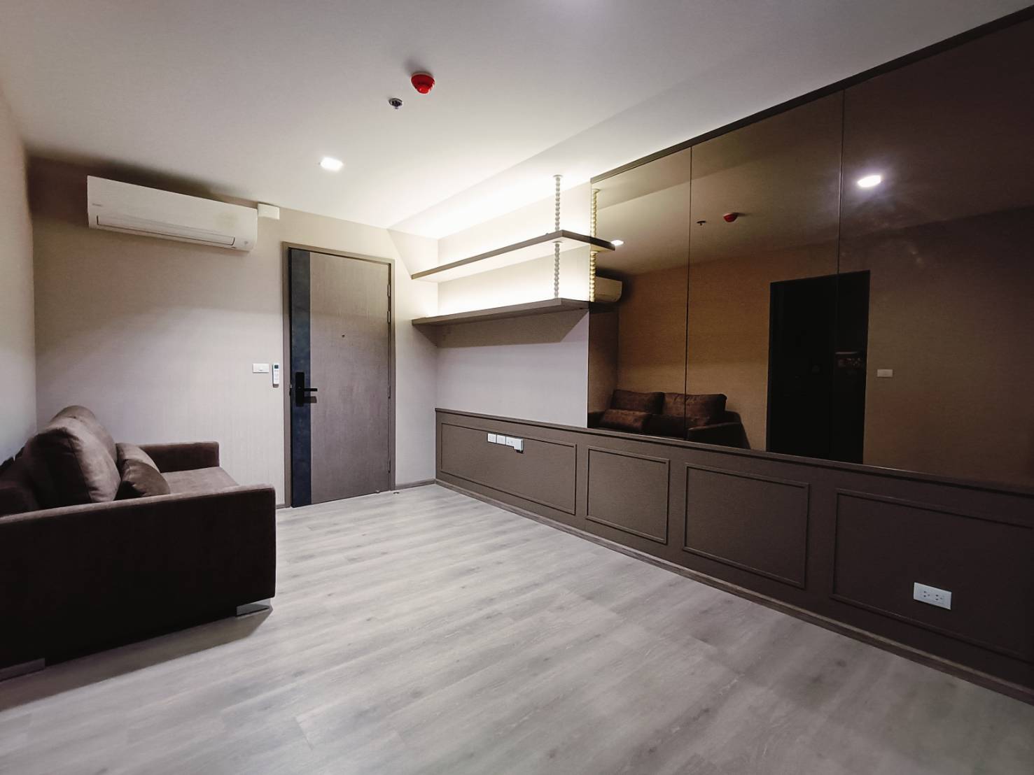 ขาย (For Sale) คอนโด : เดอะ ไลน์ พหลโยธิน อาคาร B (The Line Phahonyothin Park B) ประเภท : 1 ห้องนอน 1 ห้องน้ำ พื้นที่ : 40 ตรม.