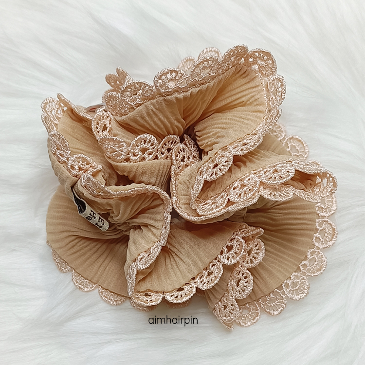 ยางรัดผมเอวัน แต่งขอบลูกไม้ A-One มีให้เลือก 22 ลาย - aimhairpin จำหน่ายกิ๊บติดผมเกาหลีแท้ และเครื่องประดับ ยางรัดผม คาดผมแฟชั่น สร้อยคอ ต่างหู