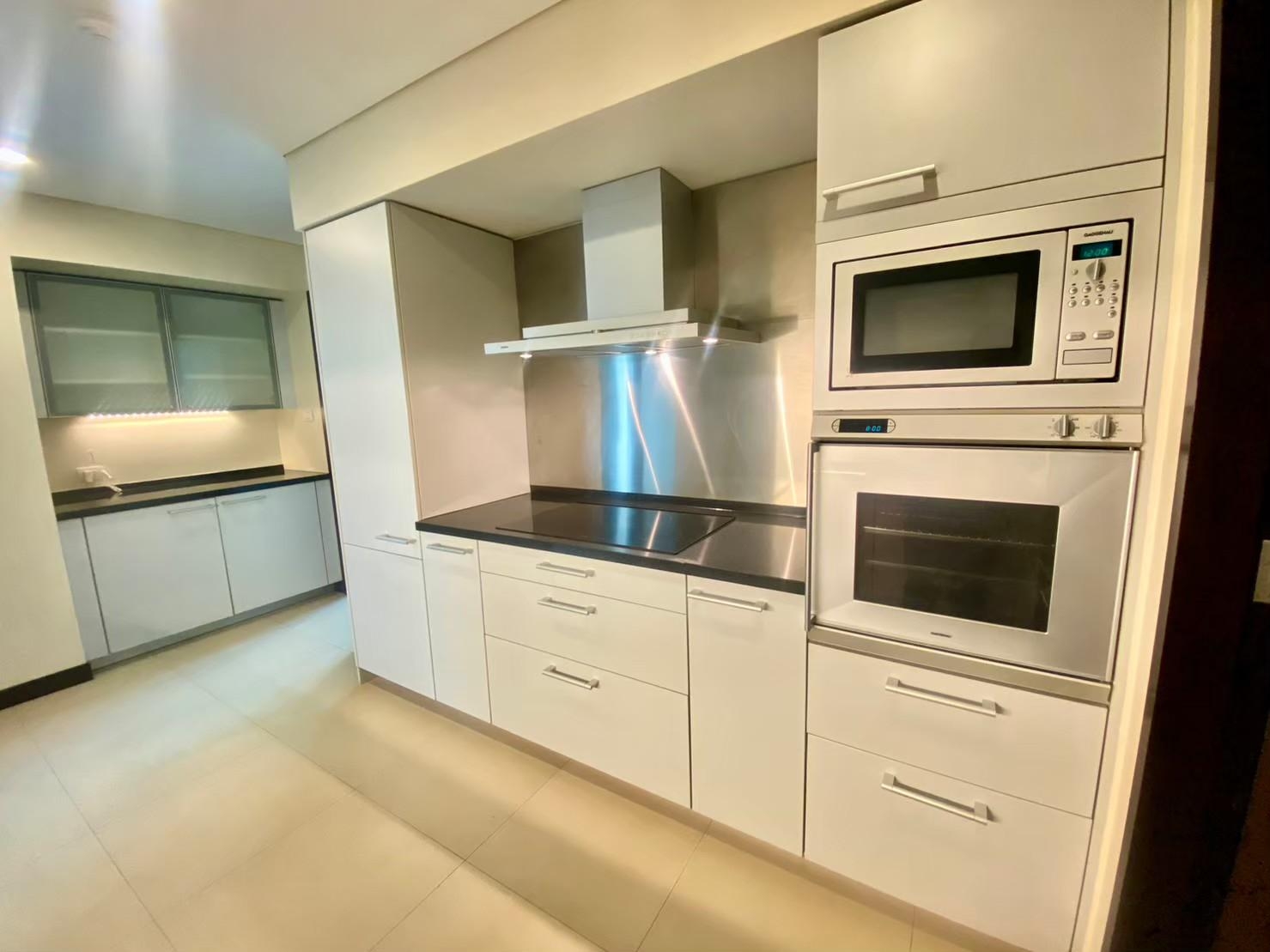 ให้เช่า (For Rent) คอนโด : คอนโด : เดอะ พาร์ค ชิดลม 🔸️ประเภท : 4 ห้องนอน 🔸️พื้นที่ :305 ตรม.