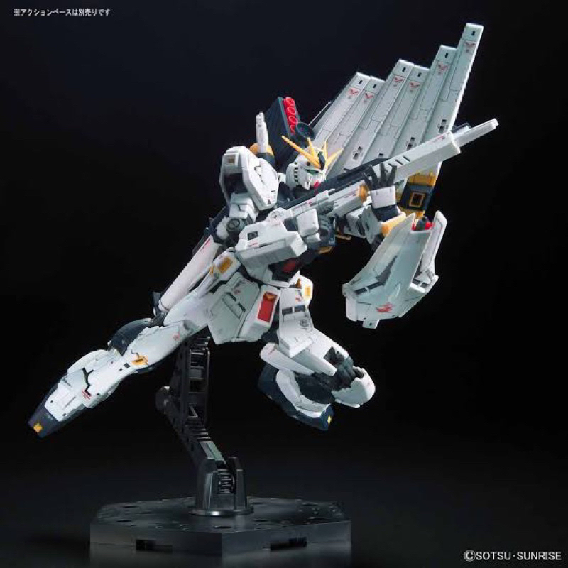 RG BANDAI RX-93 Nu Gundam