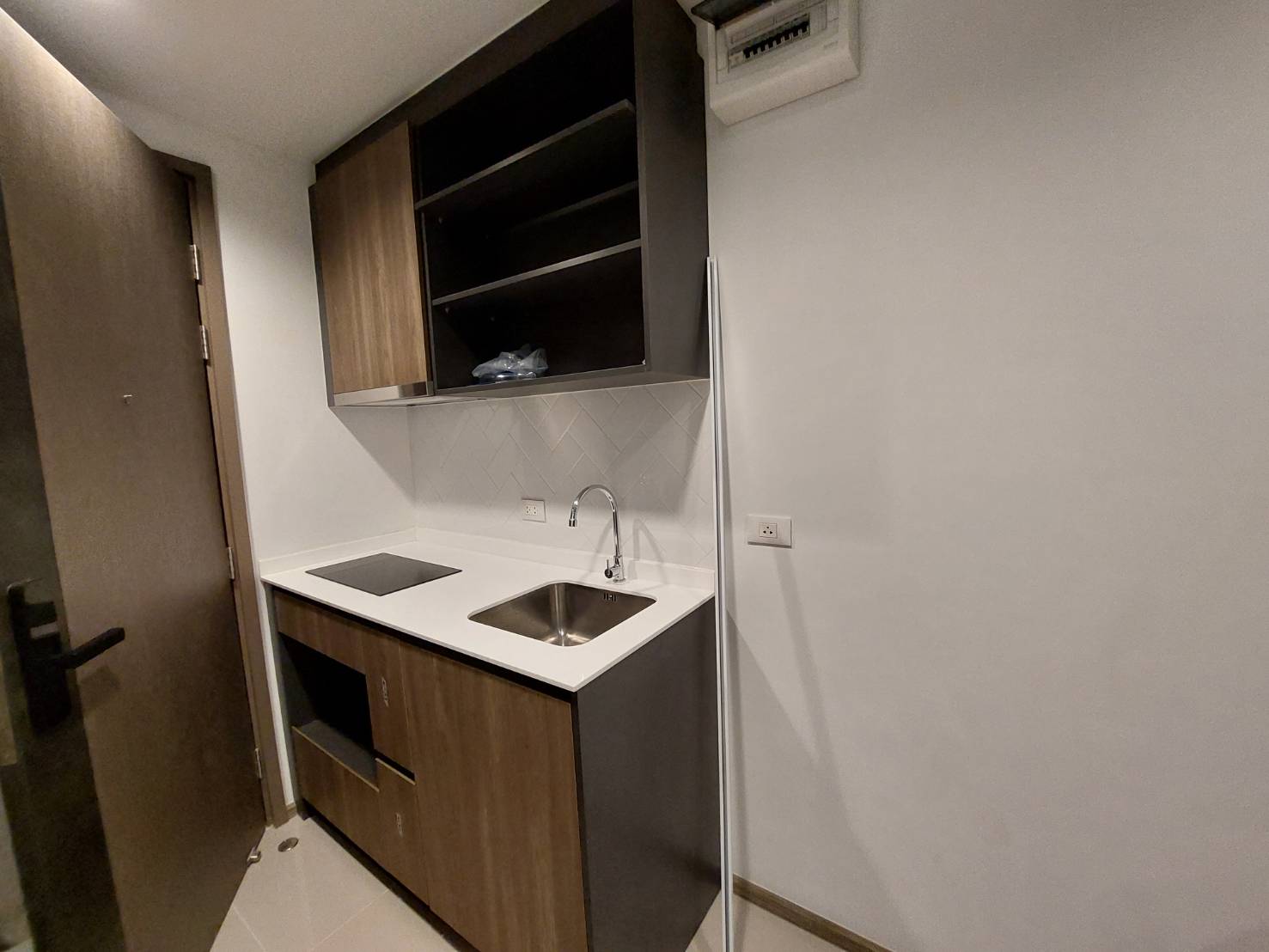 ขาย (For Sale) คอนโด : เดอะ ไลน์ พหลโยธิน อาคาร B (The Line Phahonyothin Park B) ประเภท : 1 ห้องนอน 1 ห้องน้ำ พื้นที่ : 33 ตรม.