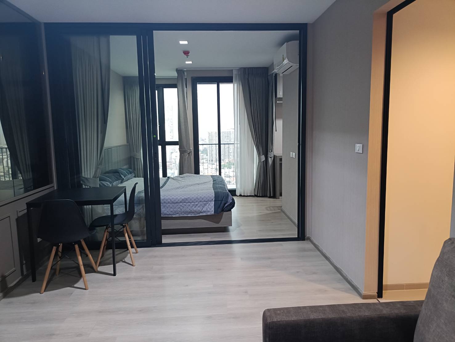 ให้เช่า คอนโด : เดอะ ไลน์ พหลโยธิน อาคาร B ประเภท : 1 ห้องนอน 1ห้องน้ำ พื้นที่ :41 ตรม.