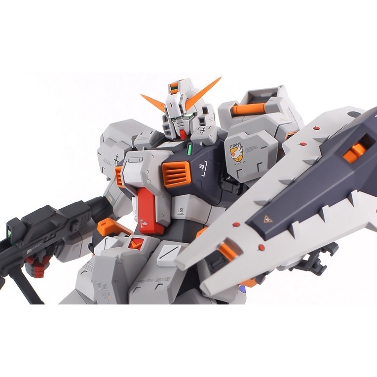 MG PREMIUM Bandai RX 121-1 Gundam TR-1 Hazel Custom