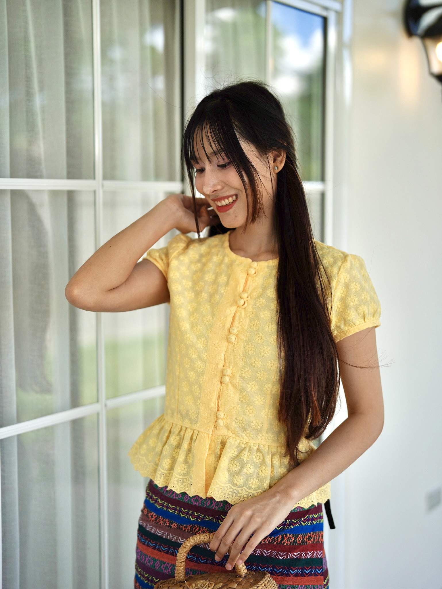 เสื้อภีรนีย์ สีใหม่ลายพิกุล สีชมพูอ่อน สีม่วงเผือก สีม่วงอ่อน และสีเหลือง งานสวยตรงปก ถ่ายรูปจากสินค้าจริง