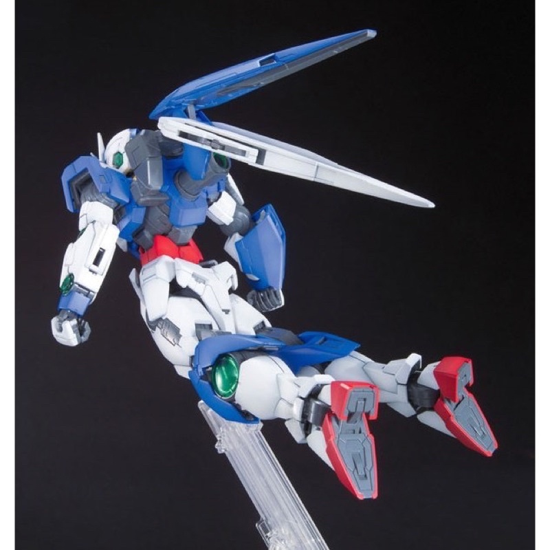 MG Bandai Gundam OO Qan[T]