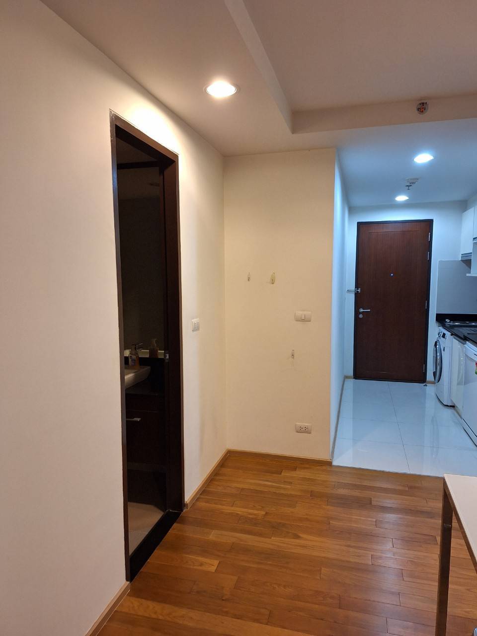 ขาย (For Sale) คอนโด : เดอะ ไลน์ พหลโยธิน อาคาร A (Abstracts) ประเภท : 1 ห้องนอน 1 ห้องน้ำ พื้นที่ : 44.85ตรม.