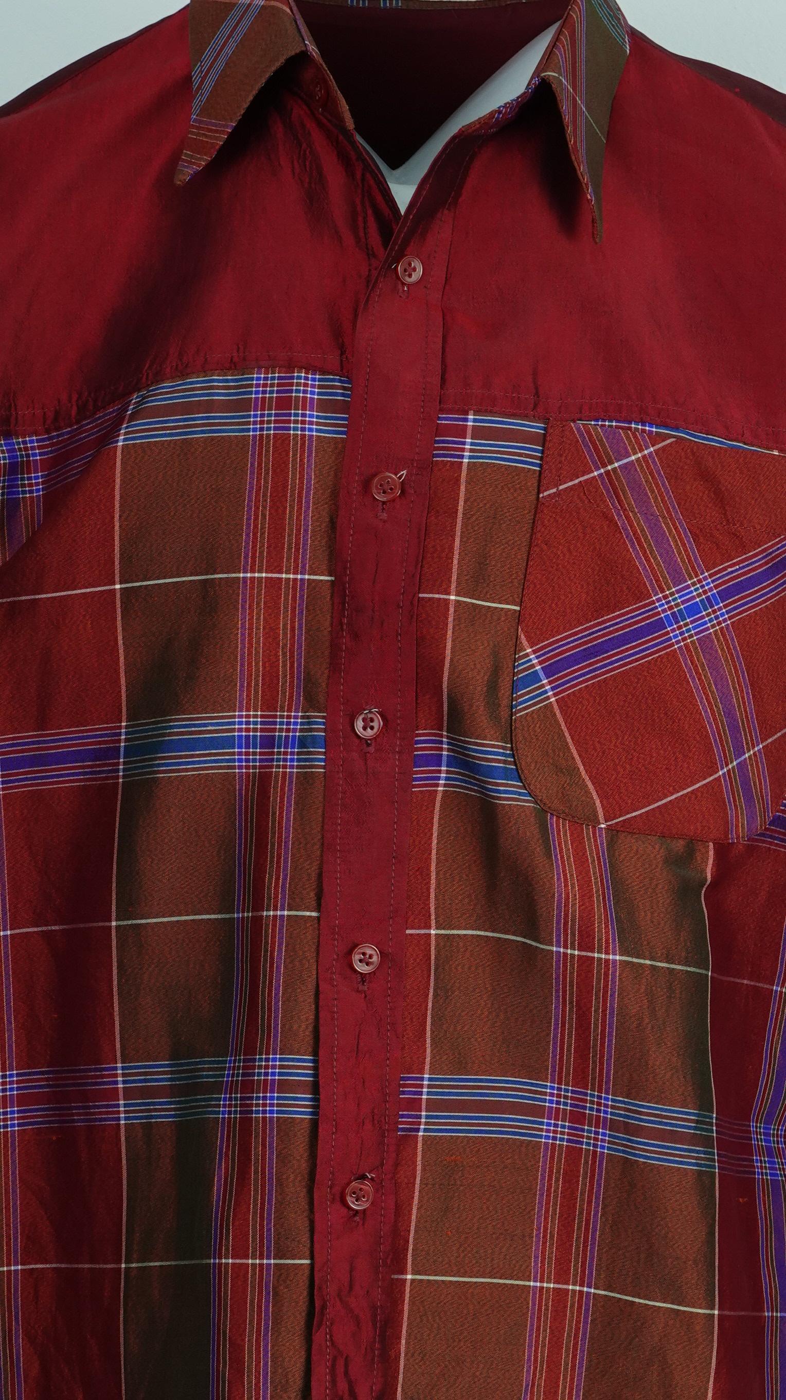 เสื้อต่อกันไหม L เชิ้ตแขนยาว ตัดเย็บจากผ้าไหมลายโสร่ง สีแดงคลาสสิก