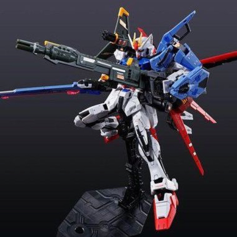 RG PREMIUM BANDAI GAT-X105+AQM/E-YMI Perfect Strike Gundam
