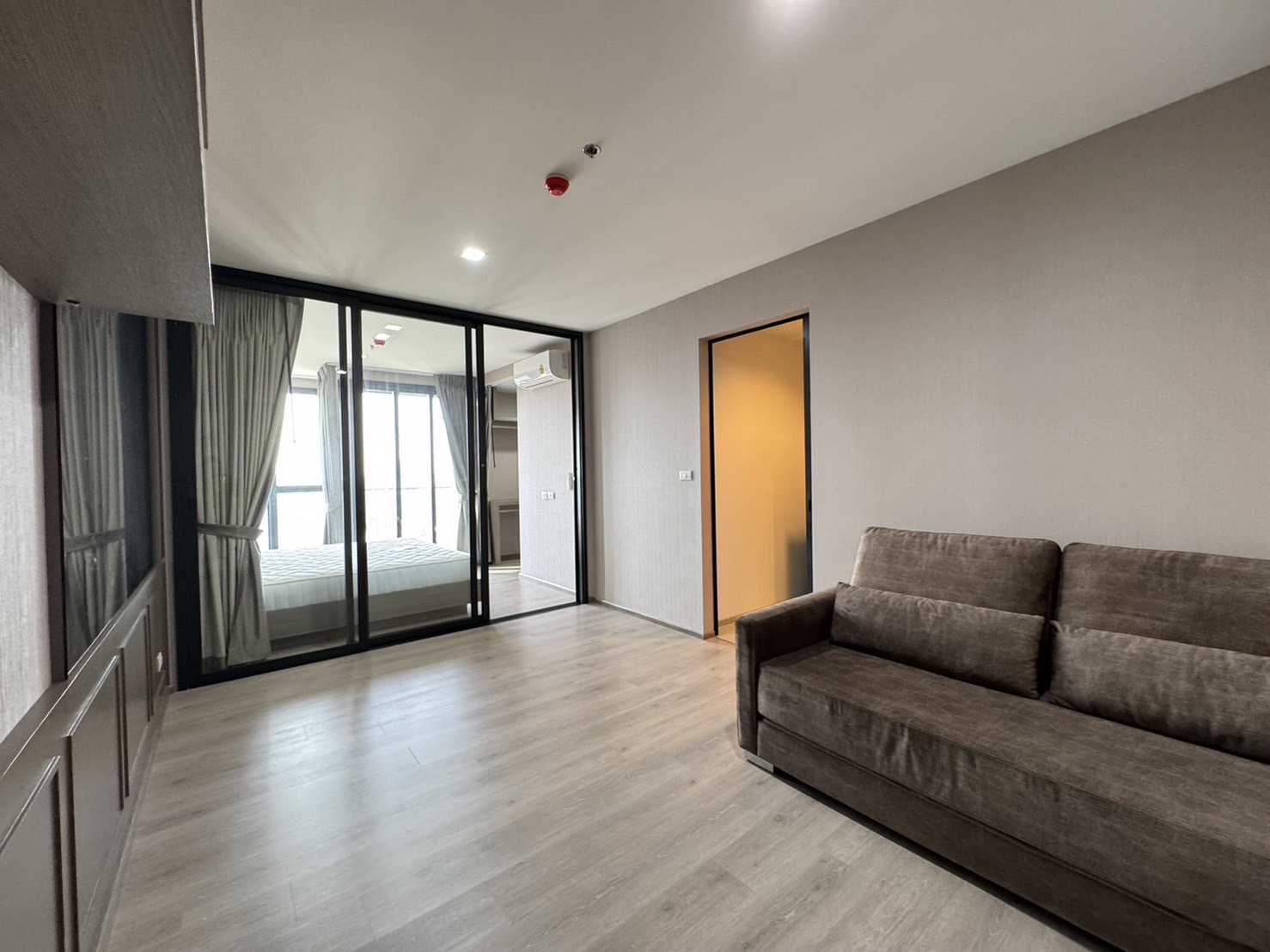 ขาย (For Sale) คอนโด : เดอะ ไลน์ พหลโยธิน อาคาร B (The Line Phahonyothin Park B) ประเภท : 1 ห้องนอน 1 ห้องน้ำ พื้นที่ : 40 ตรม.