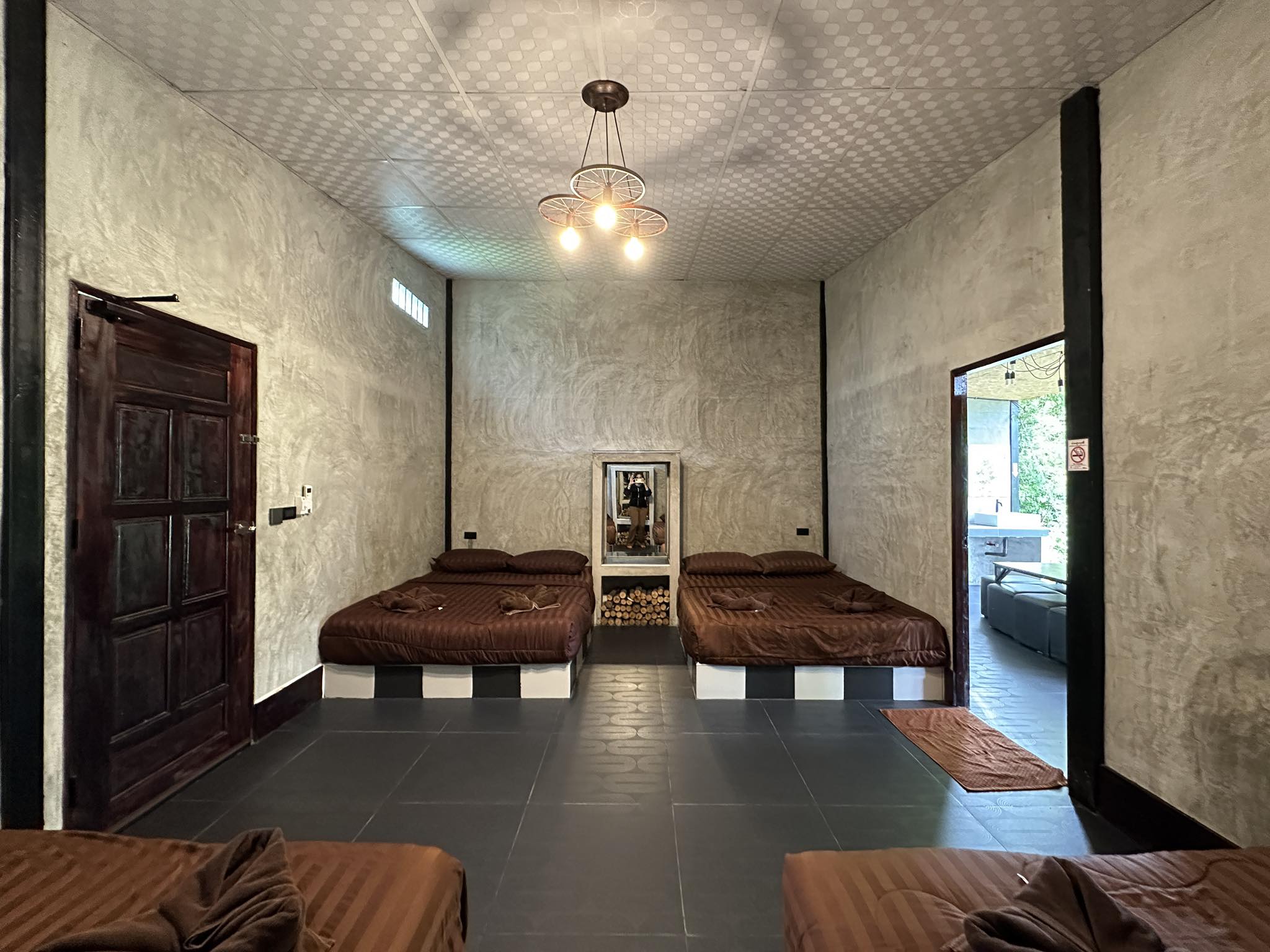 “พูลวิลล่า” เพื่อการลงทุน ขายที่ดินพร้อมกิจการ {ปัจจุบันยังเปิดให้บริการ รายรับ 6XX,XXX บาท/เดือน}