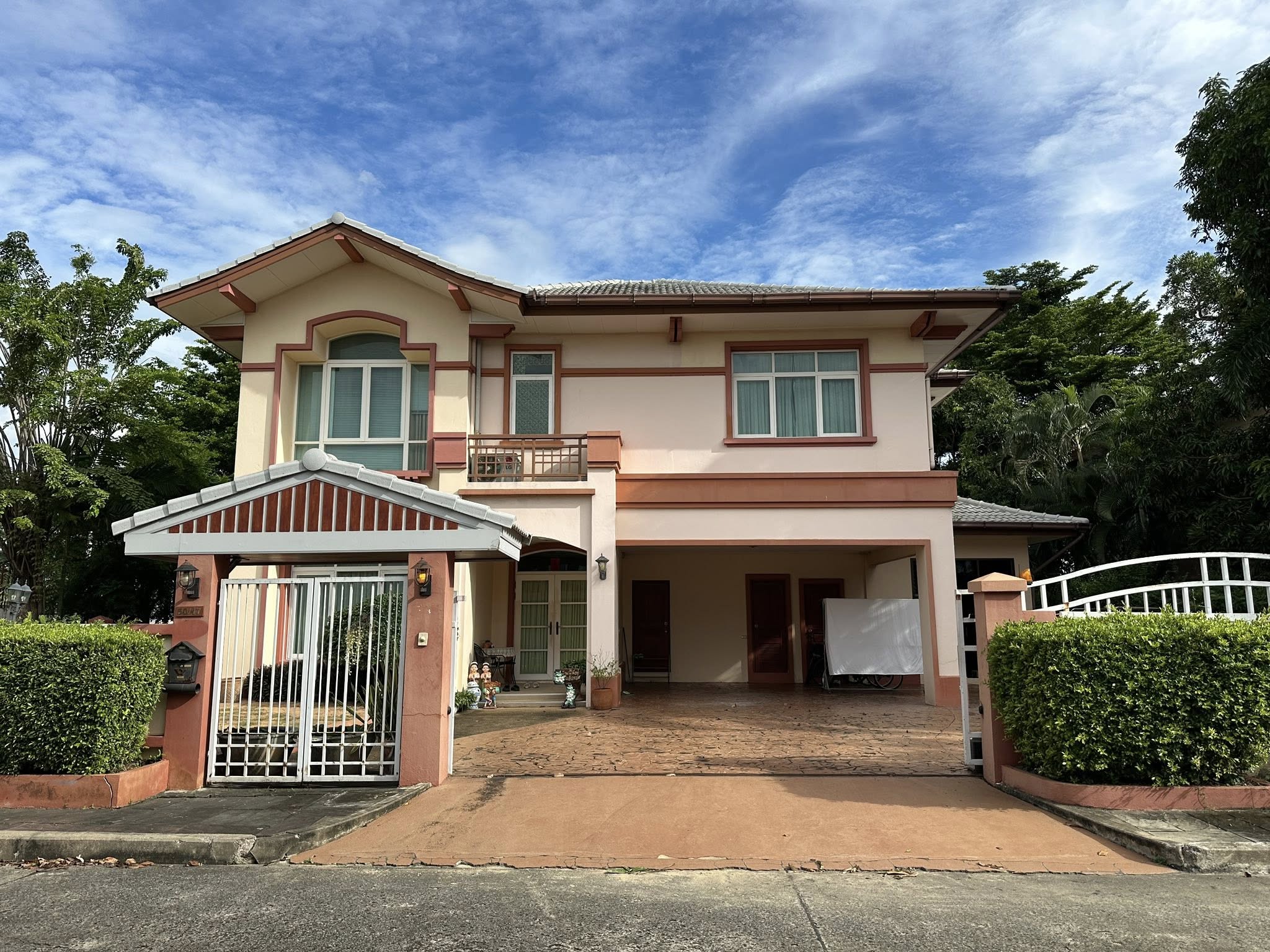 ขาย บ้านเดี่ยว 2 ชั้น แปลงมุม หมู่บ้านโฮมออนกรีนธัญธานี วิลเลจ 1