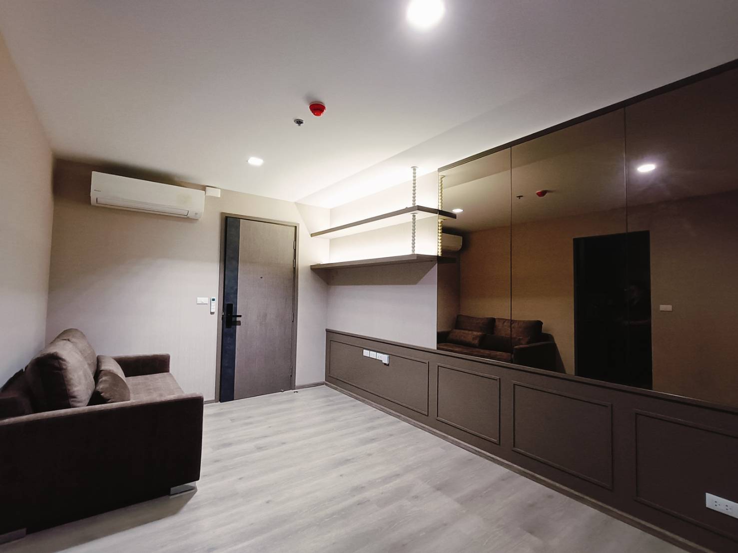 ขาย (For Sale) คอนโด : เดอะ ไลน์ พหลโยธิน อาคาร B (The Line Phahonyothin Park B) ประเภท : 1 ห้องนอน 1 ห้องน้ำ พื้นที่ : 40 ตรม.