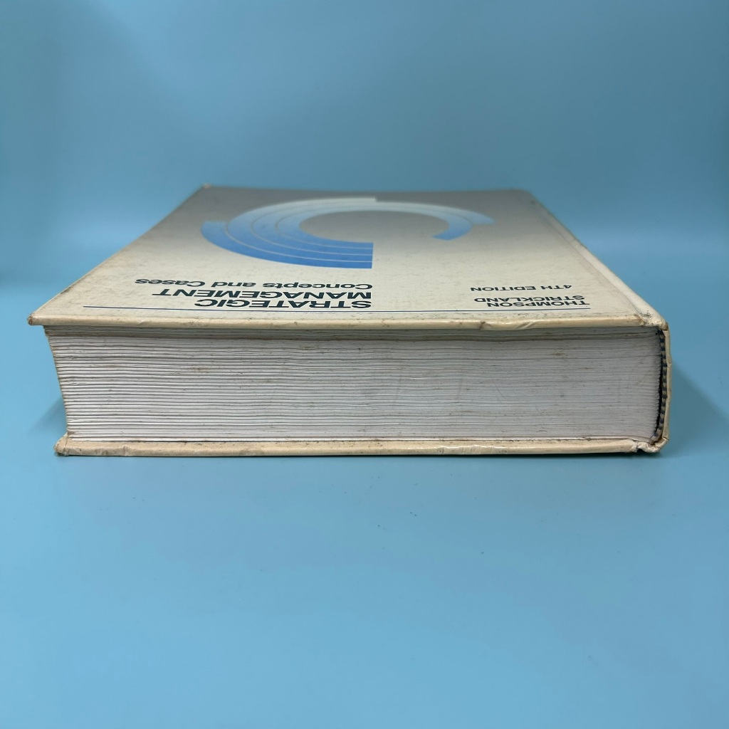 Strategic Management: Concepts and Cases 4th Edition ... Thompson & Strickland (Pre Owned) Textbook